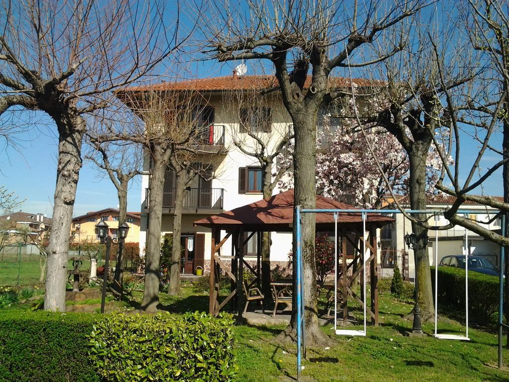 B&B Le Camelie Bareggio Exterior photo