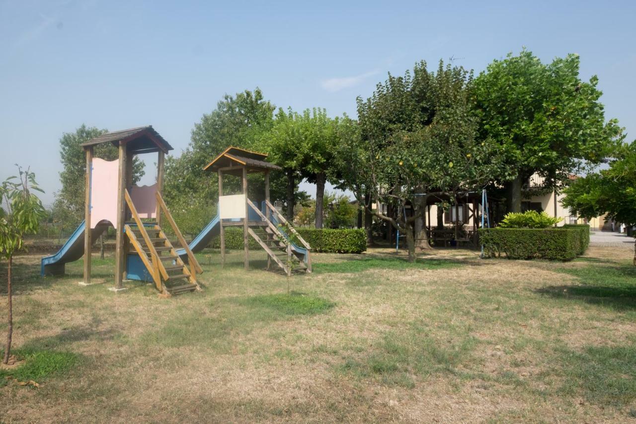 B&B Le Camelie Bareggio Exterior photo