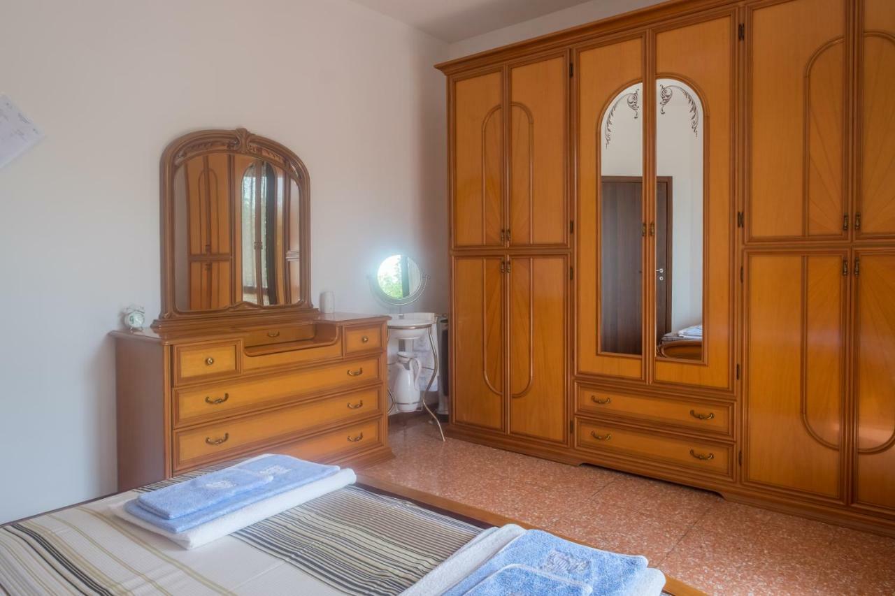 B&B Le Camelie Bareggio Exterior photo